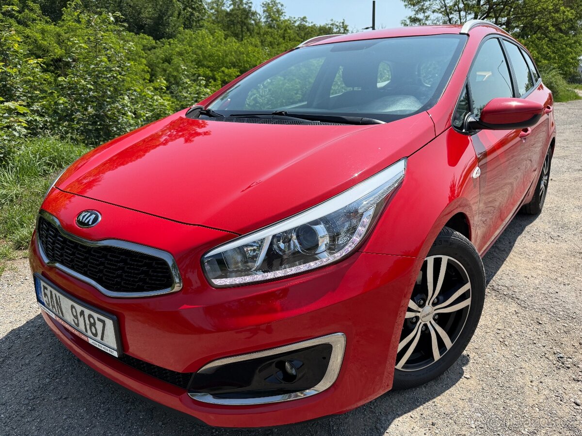 Kia Ceed kombi 1,6 CRDI 103KW 2016 ČR serviska Super Stav