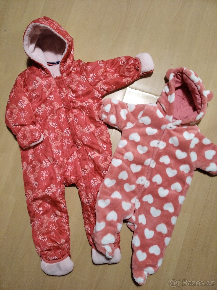Kombinézy a bundy různých velikostí