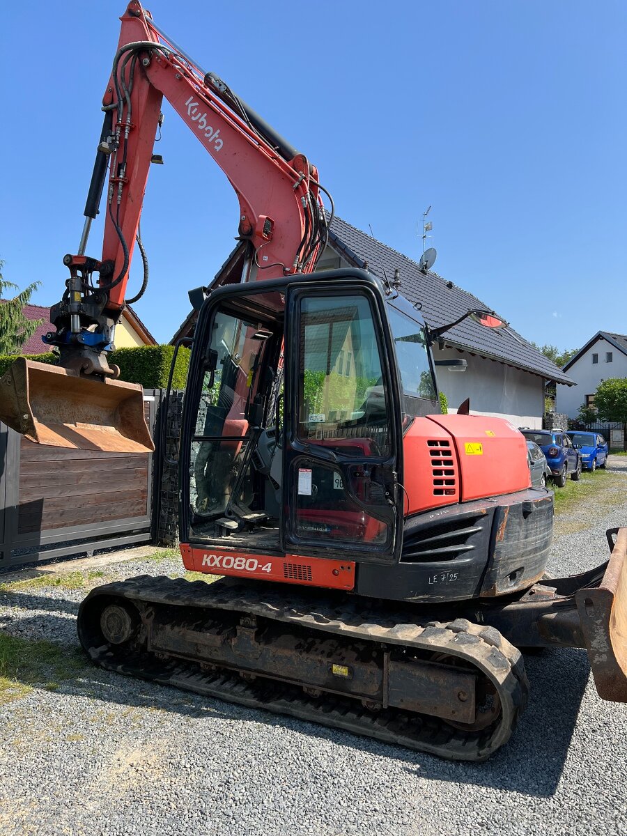 Bagr Kubota KX 080 - 4, hmotnost 8.270 kg