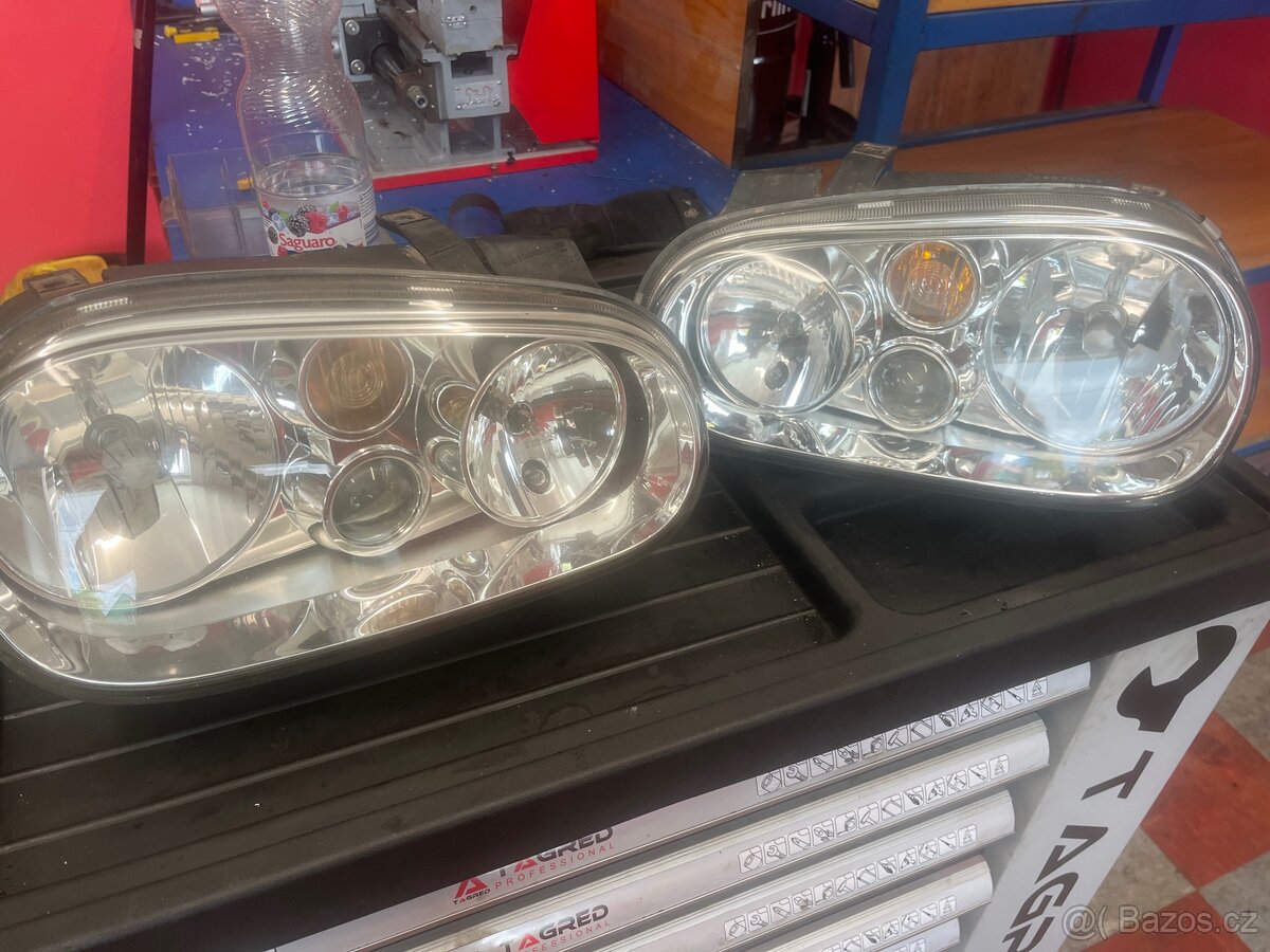 Prodám světla na golf 4