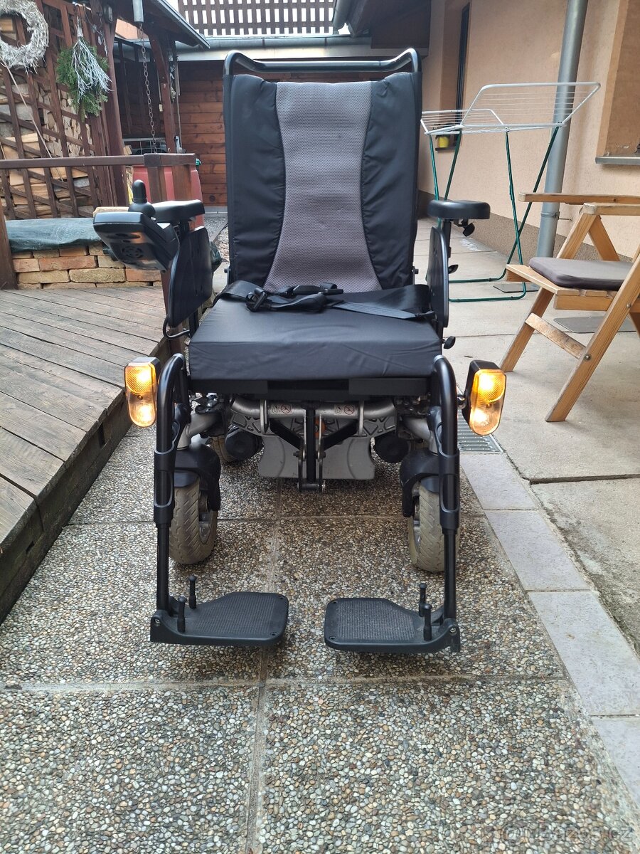 Elektrický invalidní vozik