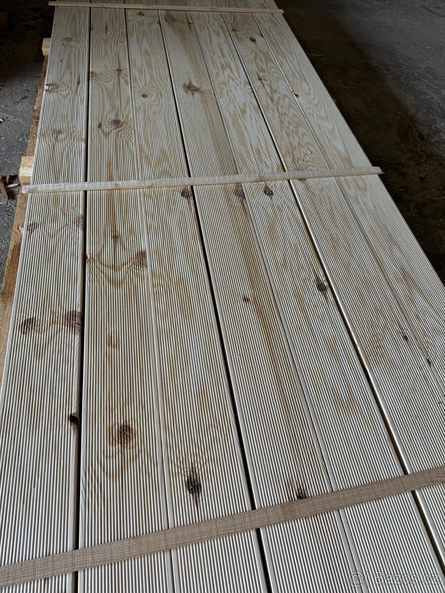Terasové prkno borovice 27x140x4000mm