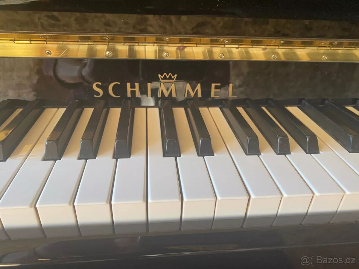 Schimmel piano, 120 cm vysoké, černé, vysoký lesk, použité,