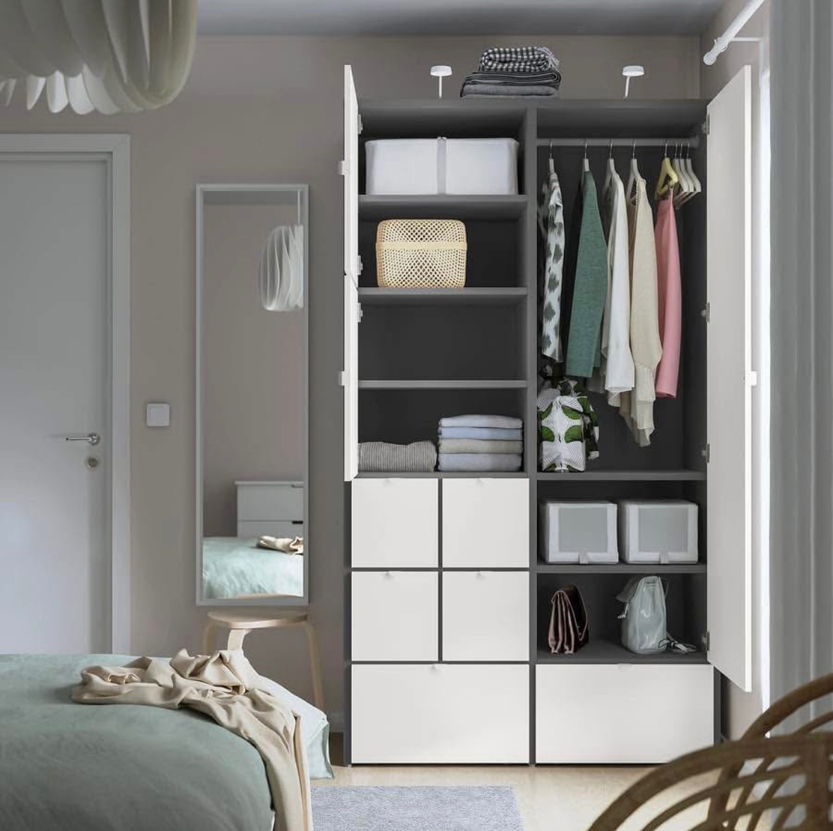 Šatní skříň IKEA VISTHUS