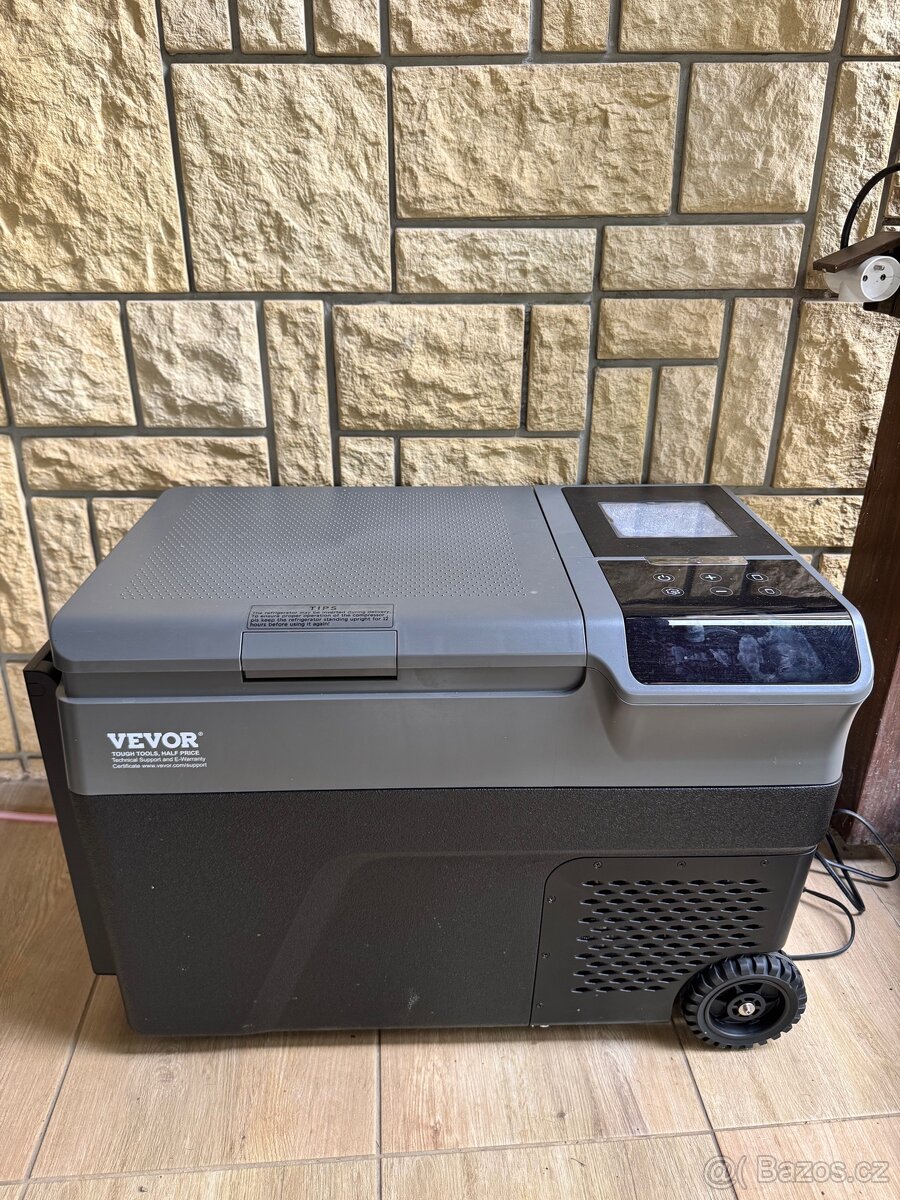 🧊 Kompresorová auto lednice Vevor 35 l s výrobníkem ledu