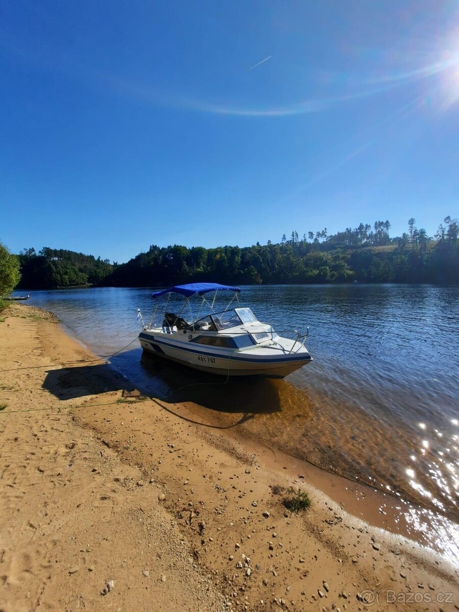 Prodám kajutovou loď Cereixo 470 Swift Craft Sabinal