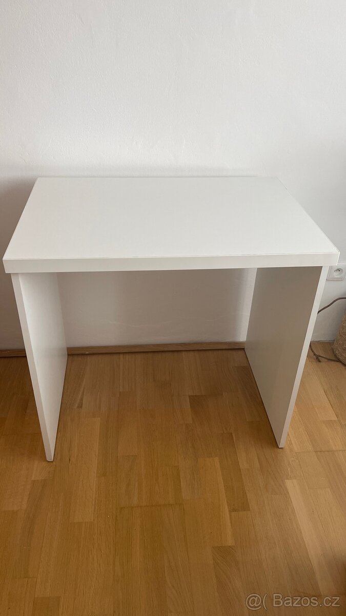 Psací stůl/toaletka