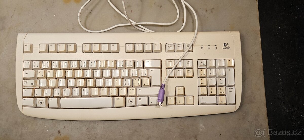 Staré příslušenství k PC - ZA ODVOZ