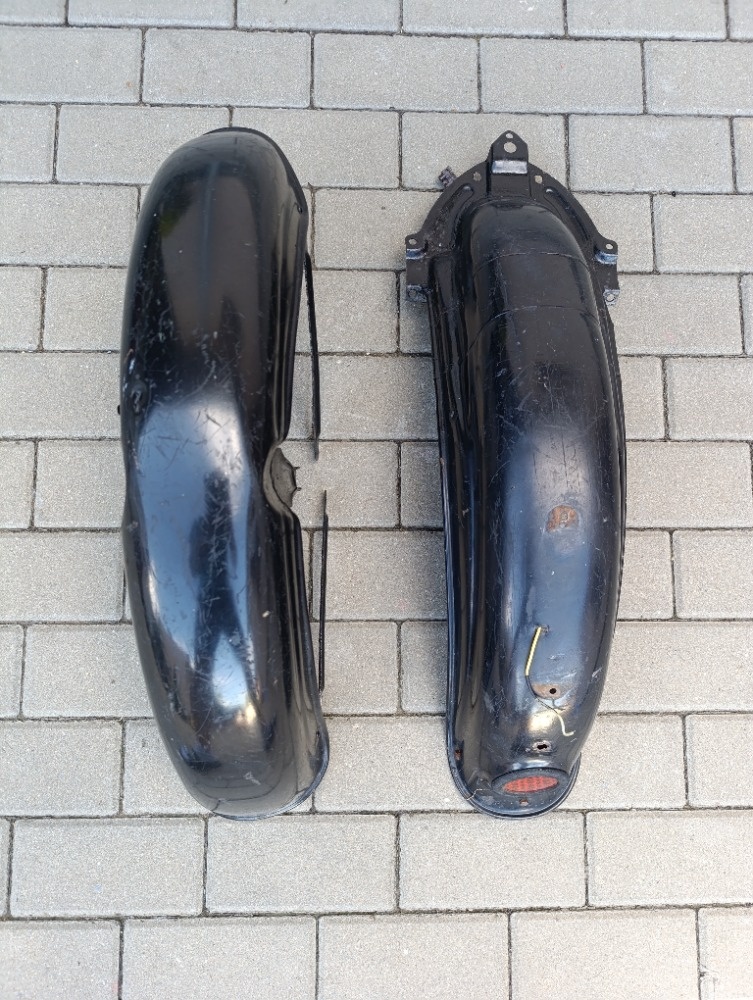 Prodám pěkné blatníky na ČZ 125, 175 a 250 Sport