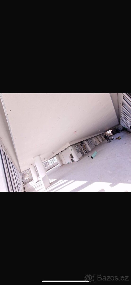 Montéri, Obkladači, Truhlaŕe, Elektrikáŕe, Lešenaŕe