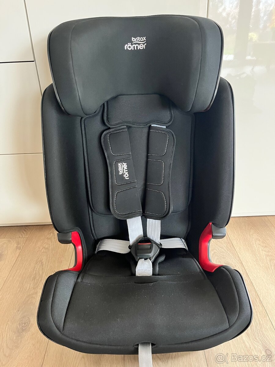 Britax advansafix IV M