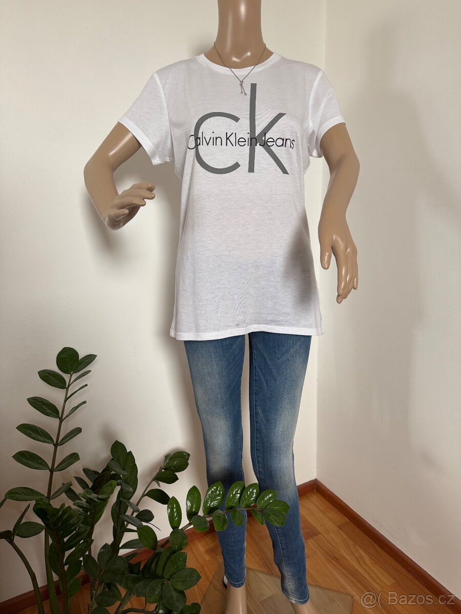 Bílé tričko Calvin Klein Jeans vel. M