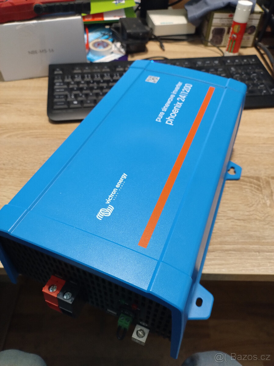 Měnič Victron Phoenix 24/1200
