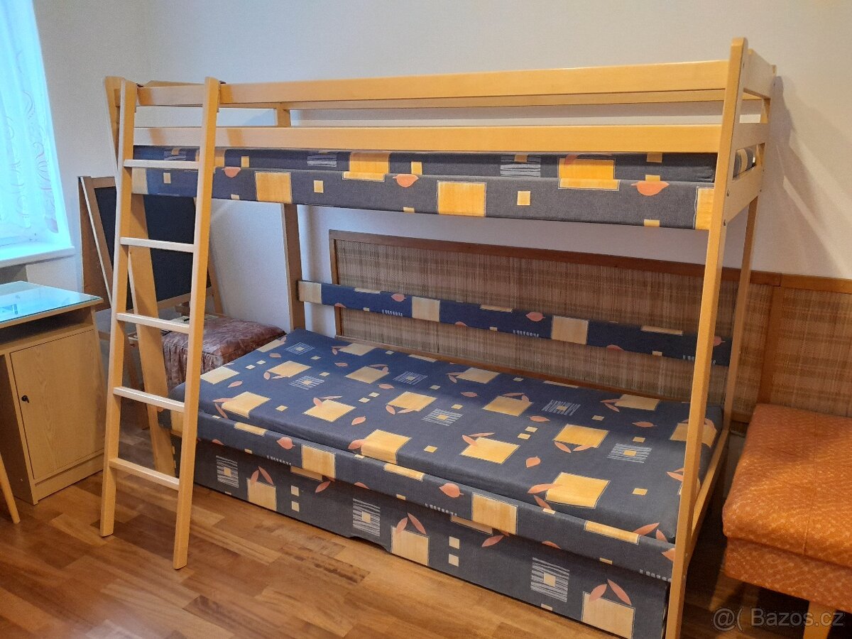 Patrová postel/palanda s úložným prostorem(třetí postelí)