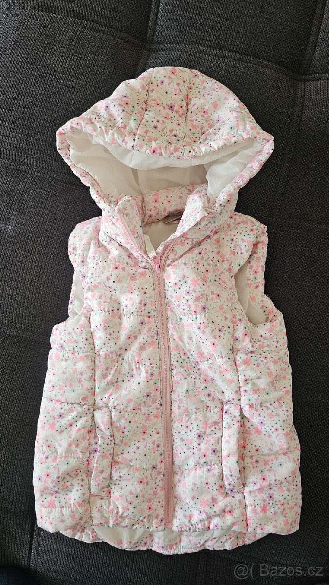 Dívčí vesta vel. 116