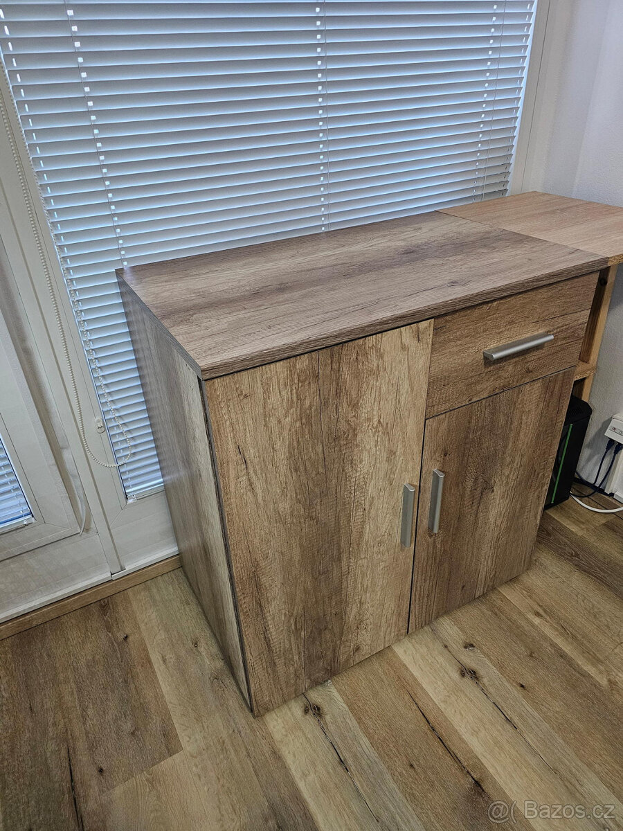 Komoda – dub