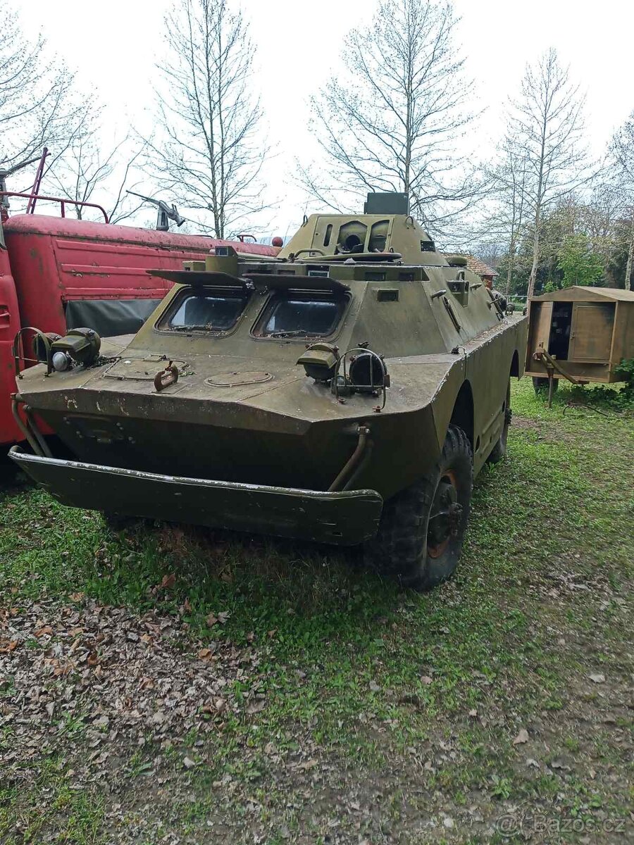 Predam plne pojazdné BRDM-2 je obojživelné obrnené vozidlo