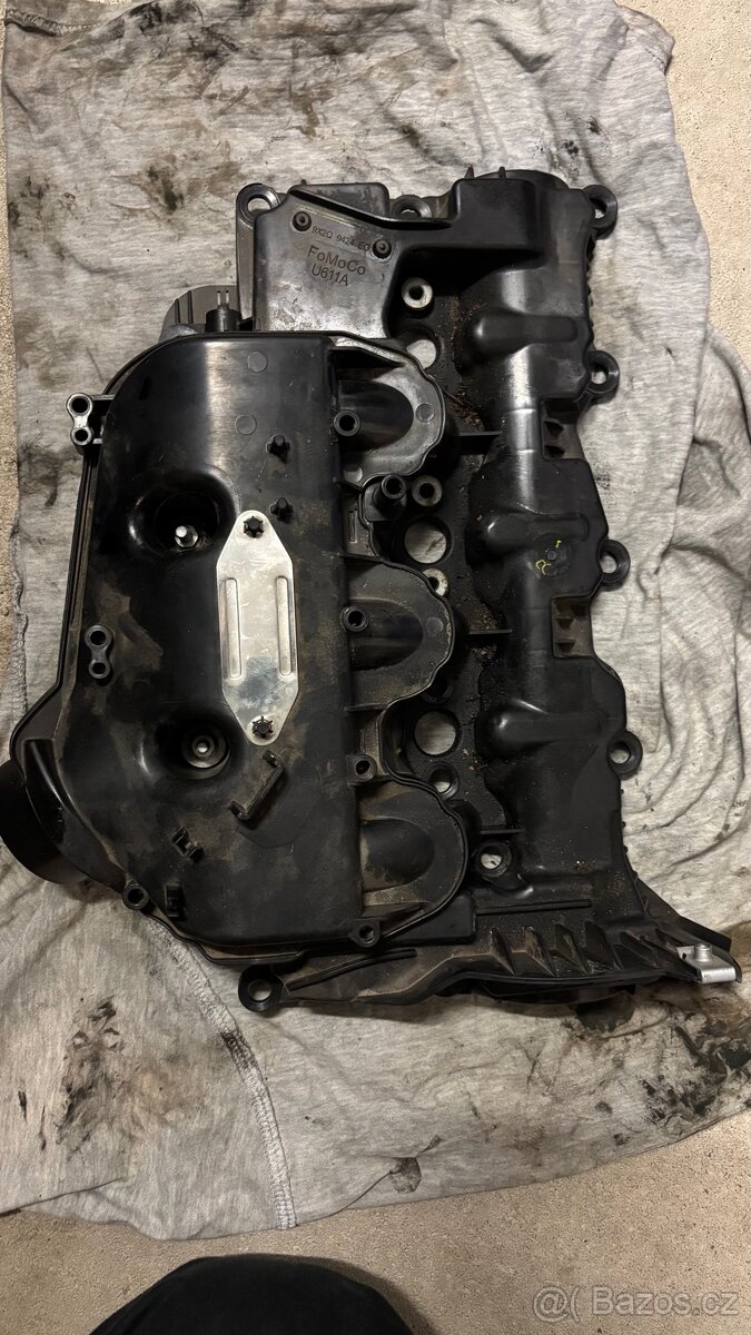 Víko ventilů Land Rover TDV6 Discovery 4 2010-2016