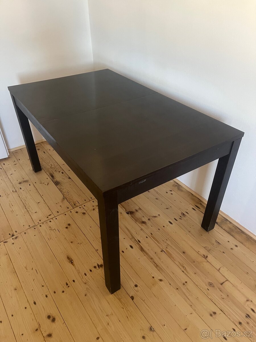 jidelní stůl ikea