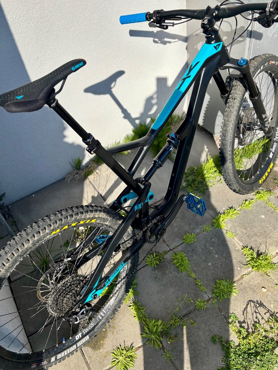 AM/trailové kolo YT Jeffsy 27,5"