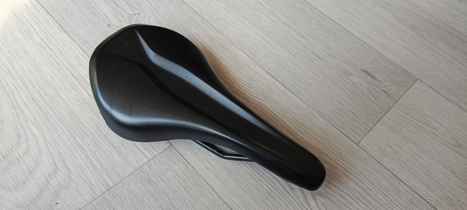 Sedačka na kolo specialized