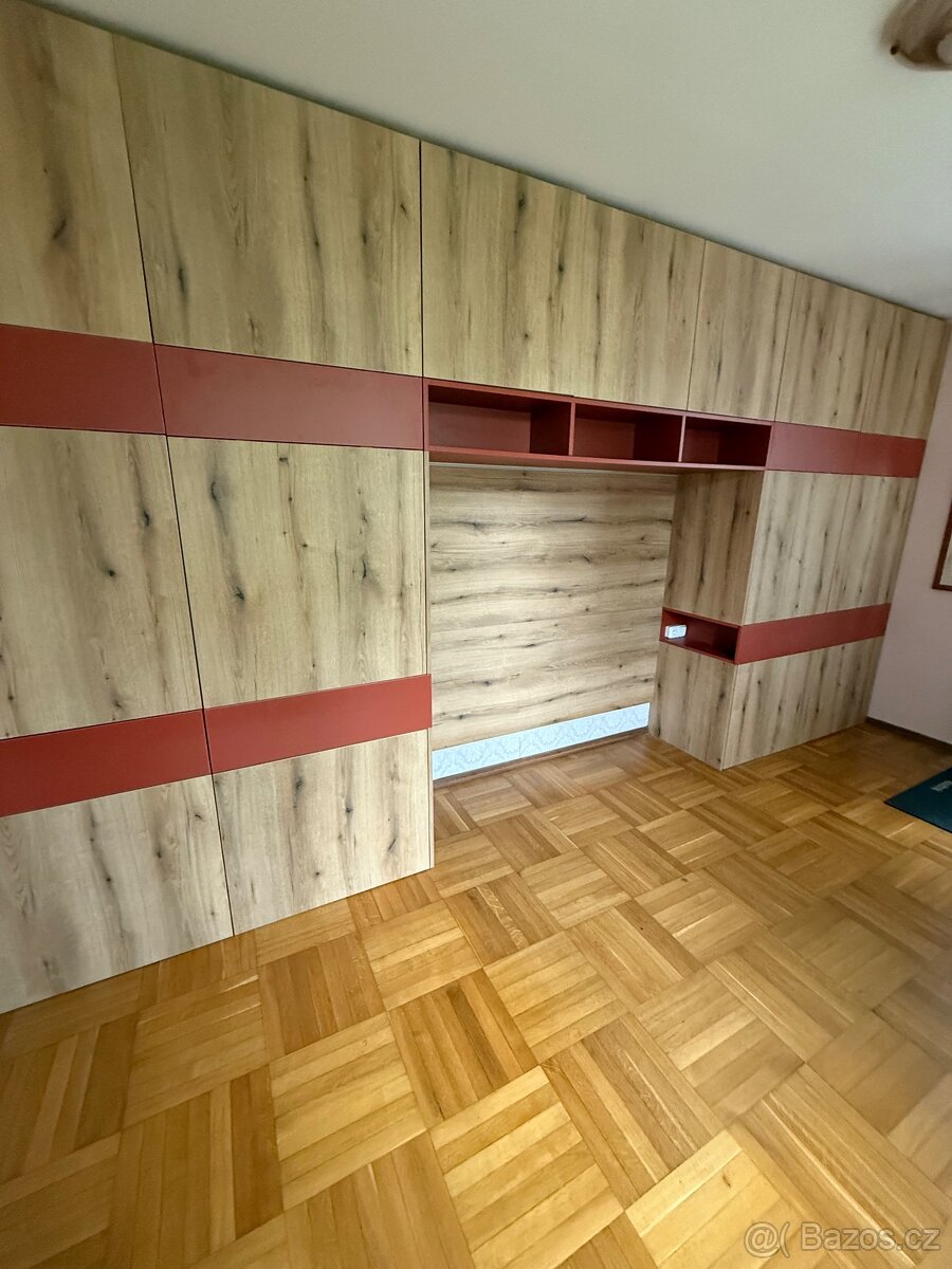 Skříně na míru - ložnice