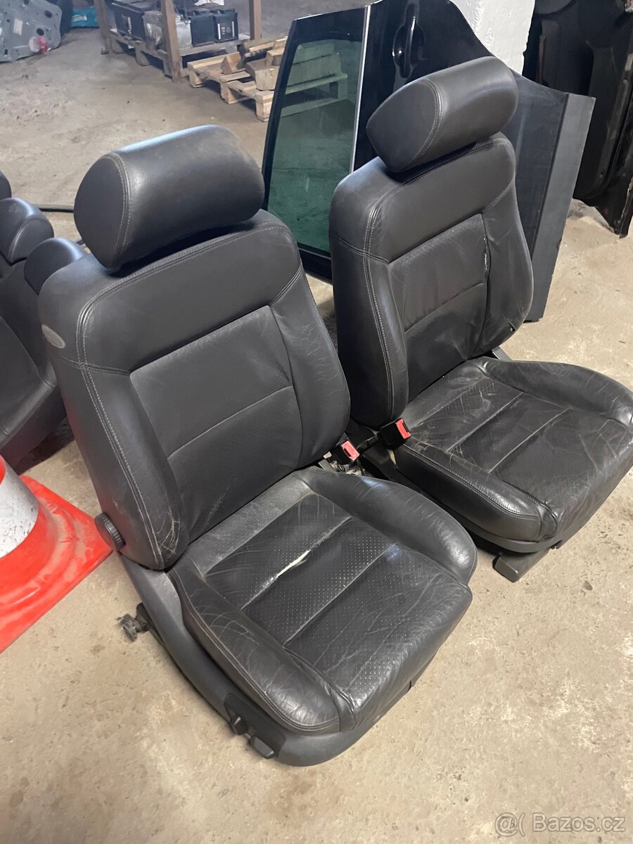 Sedačky s el posuvem VW Passat b5.5