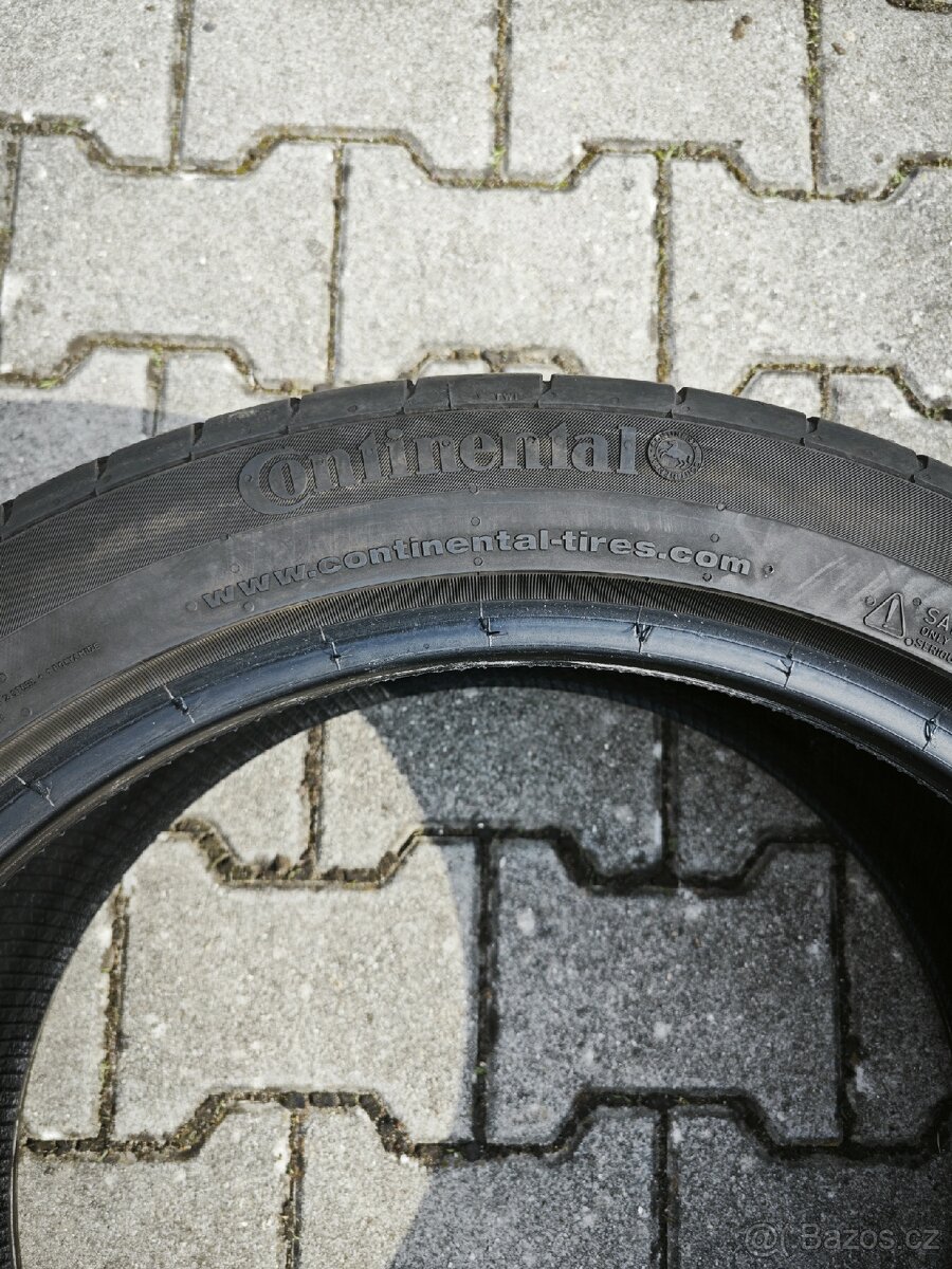 Letní pneu Continental 235/45 R19 V