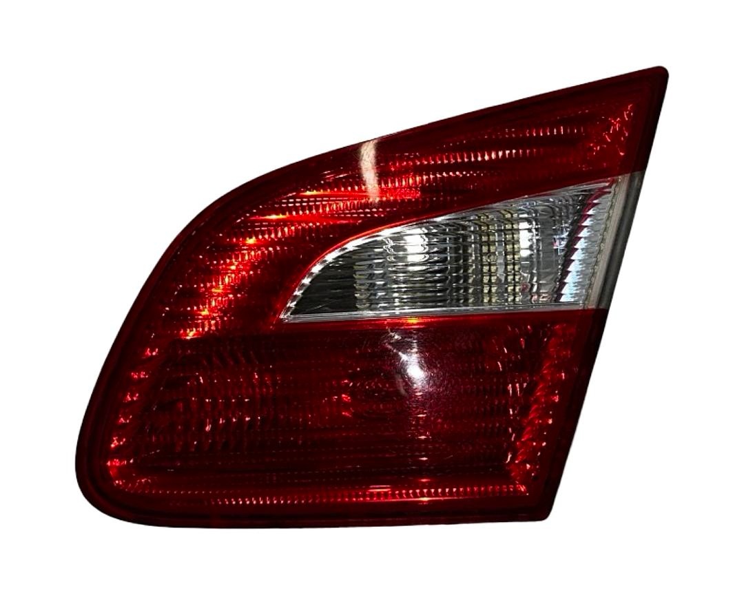 Pravé zadní kufrové světlo 3T5945094 Škoda Superb 2 sedan 09