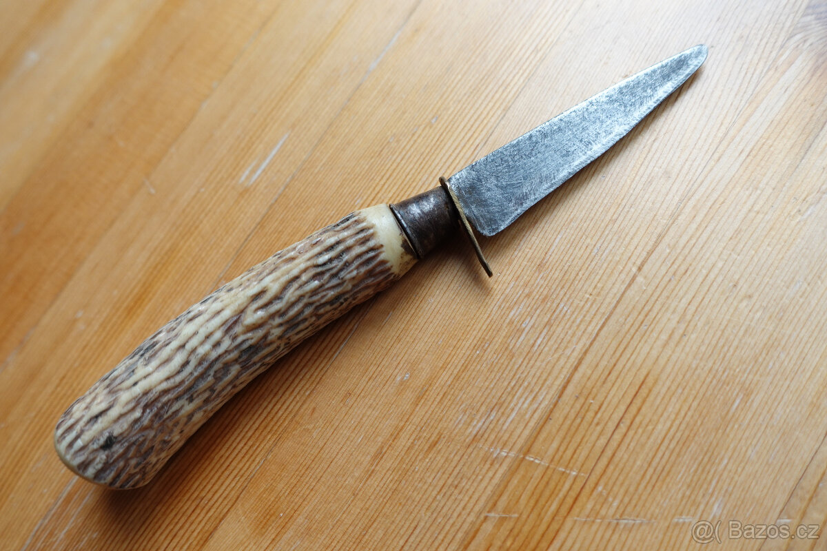 Nůž mikov,Manžetové knoflíčky ČAZ a Pistole , vojenské přezk