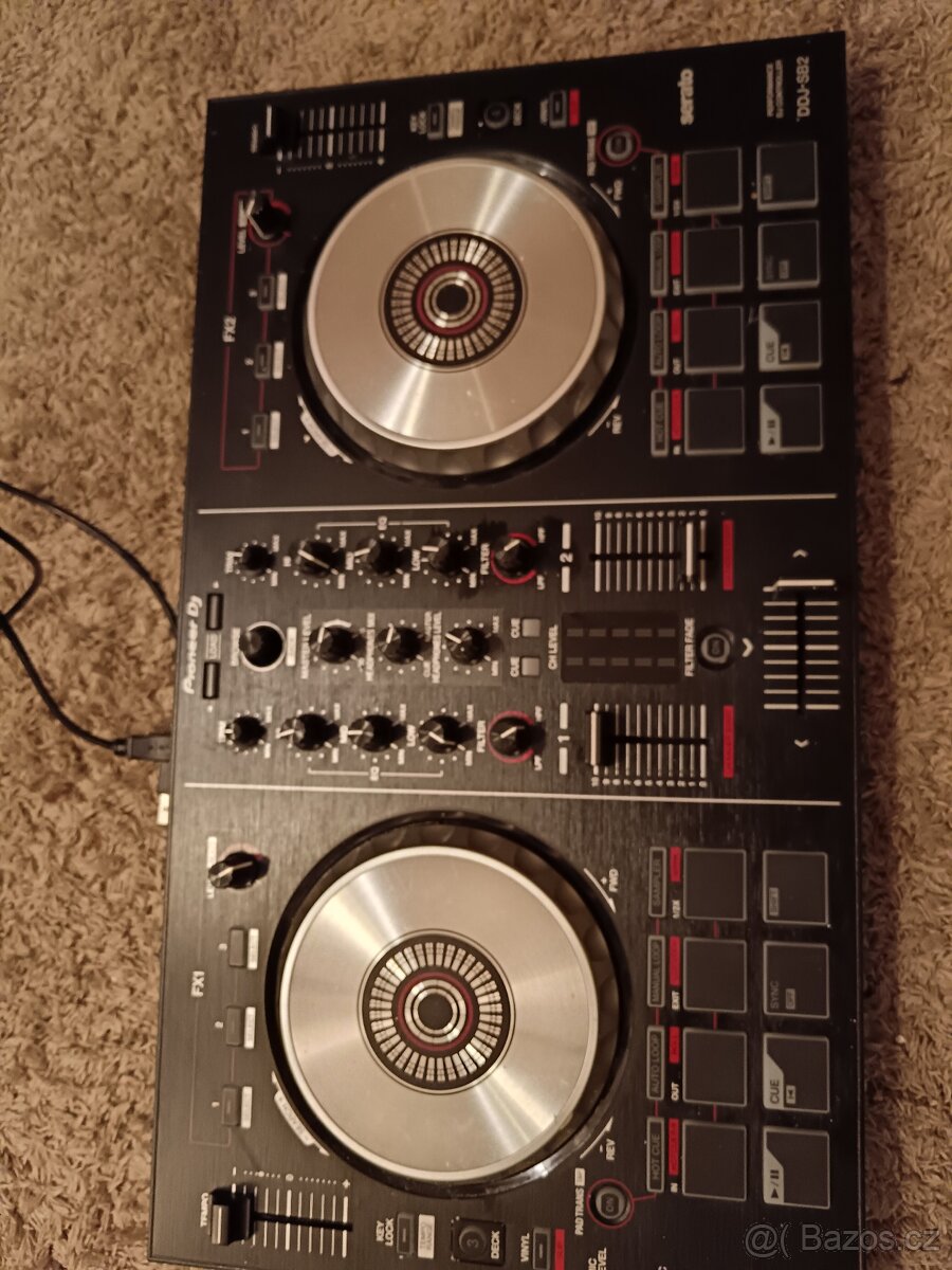 Pionýr DJ Controler serato ,ddj-sb2