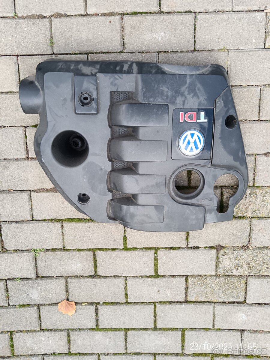 Kryt motoru VW Passat 1.9 TDI (b5,5)