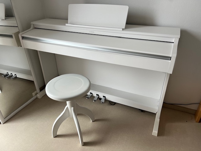 digitální piano Yamaha YPD 164