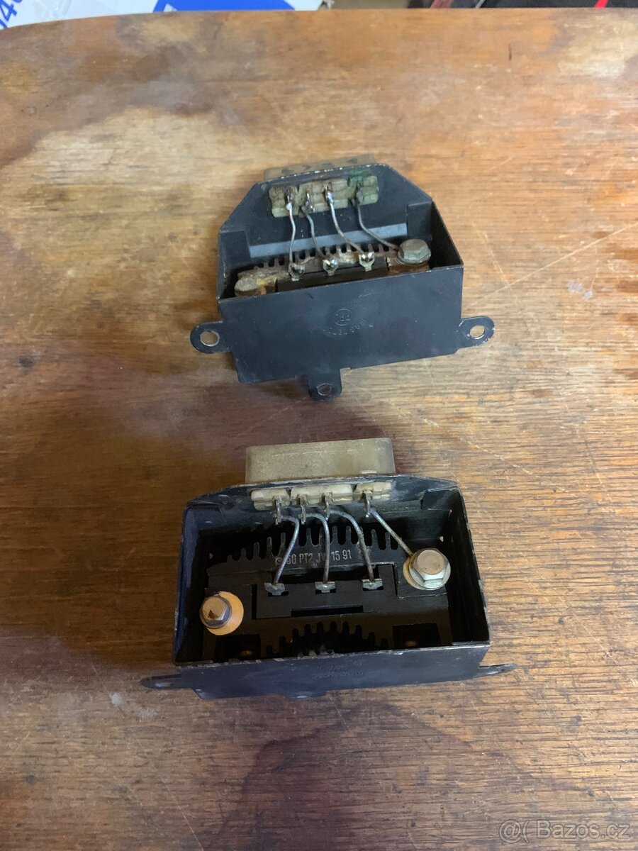 Regulátor napětí Jawa