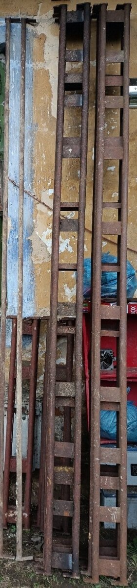 Haki lešení přebytky prodám - podélník 3m -kus za 800,-Kč