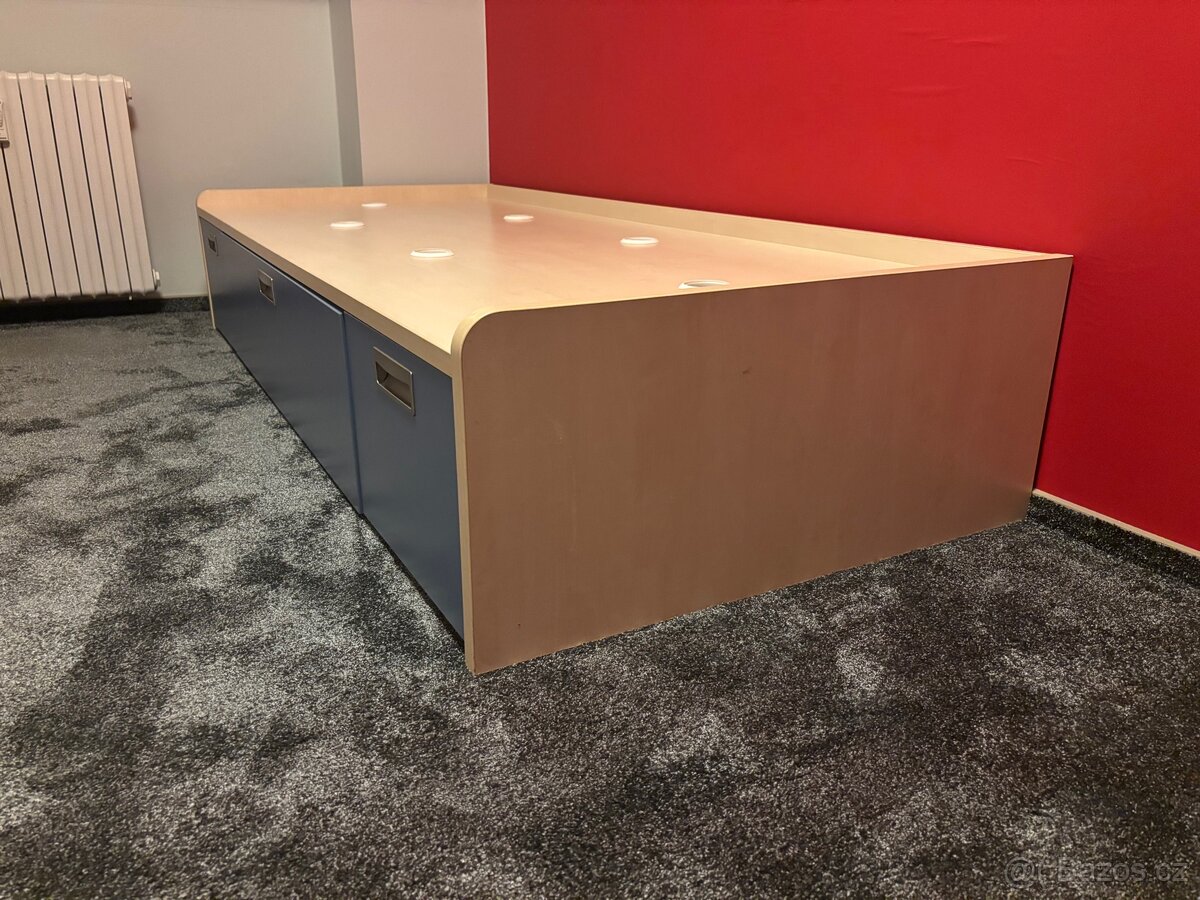 Postel Alax s úložným prostorem