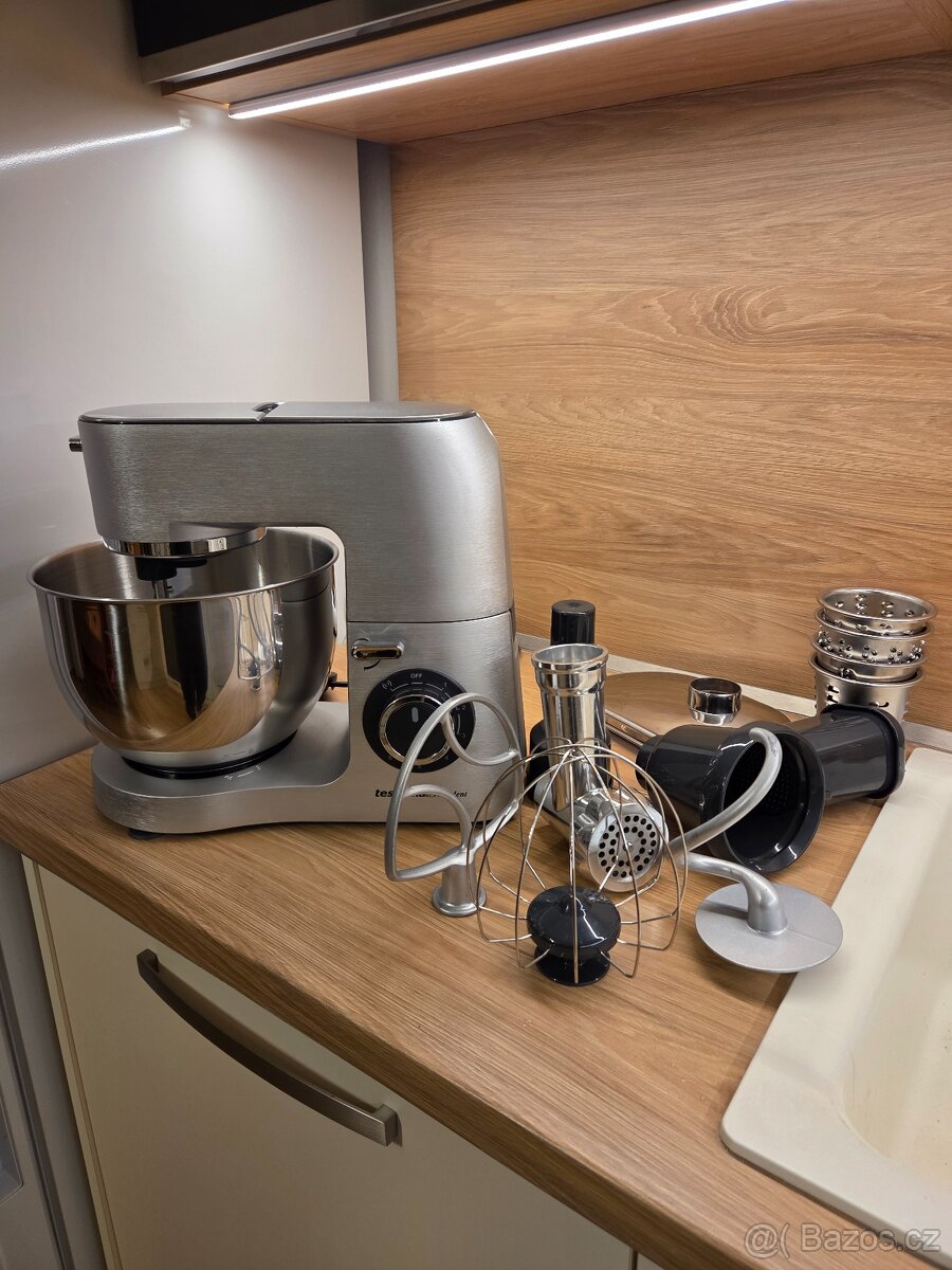 Kuchyňský robot Tescoma President