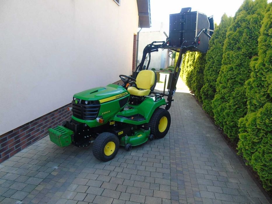 Zahradni traktor John Deere x950r