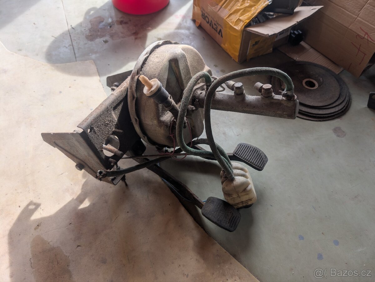 Posilovač brzd škoda 1203