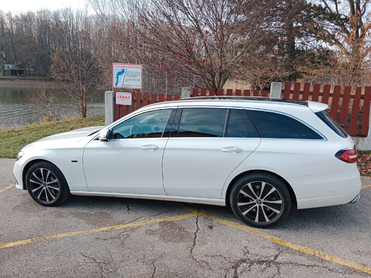 Mercedes 300 de ,225 kW,700nM, plug-in hybrid,rv. 12. 2020
