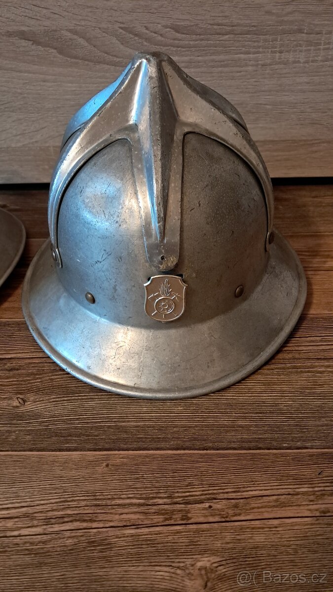 Hasičské helmy