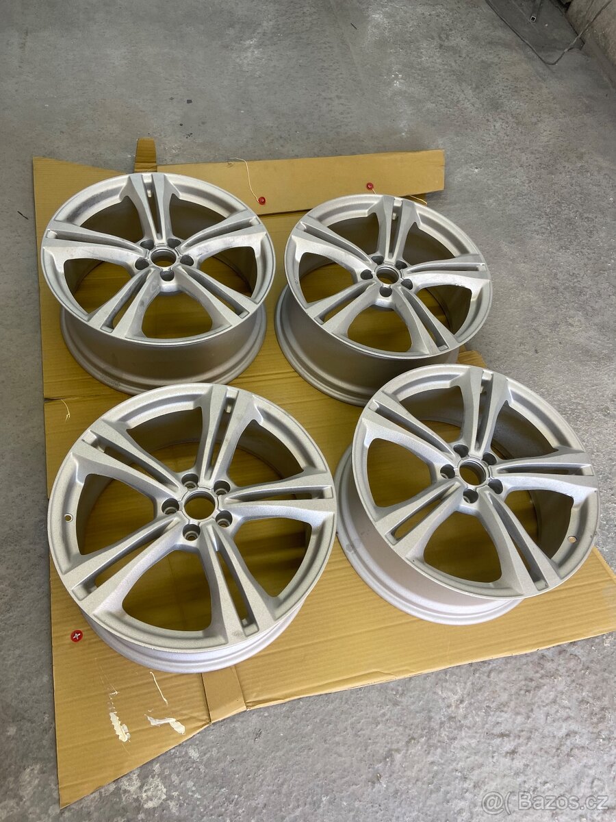 Audi S6/S7 R20 kola