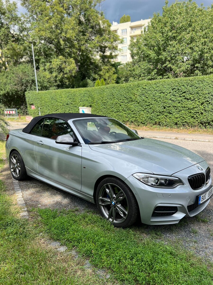 BMW M235i F23 - manuál