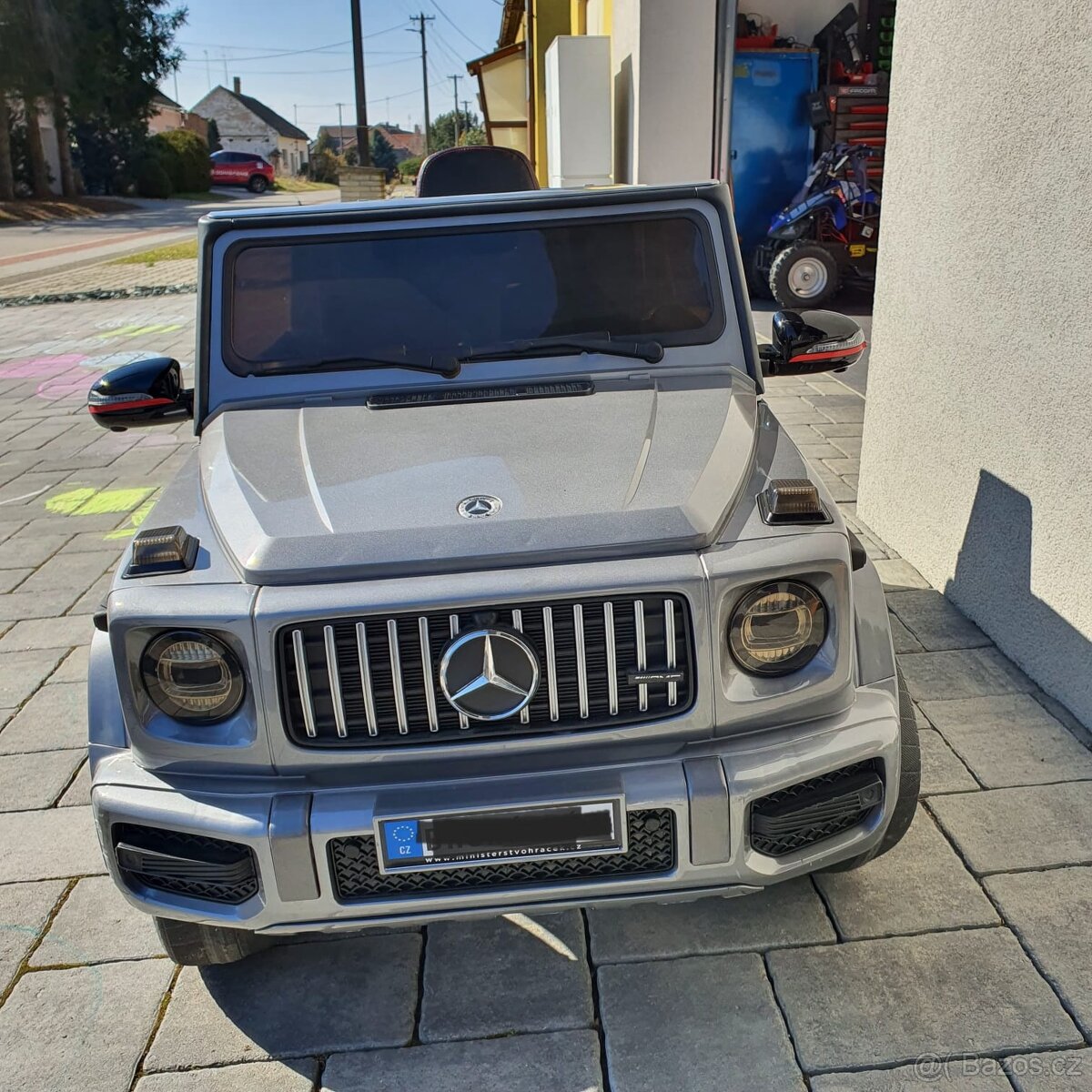 Dětské elektrické autíčko