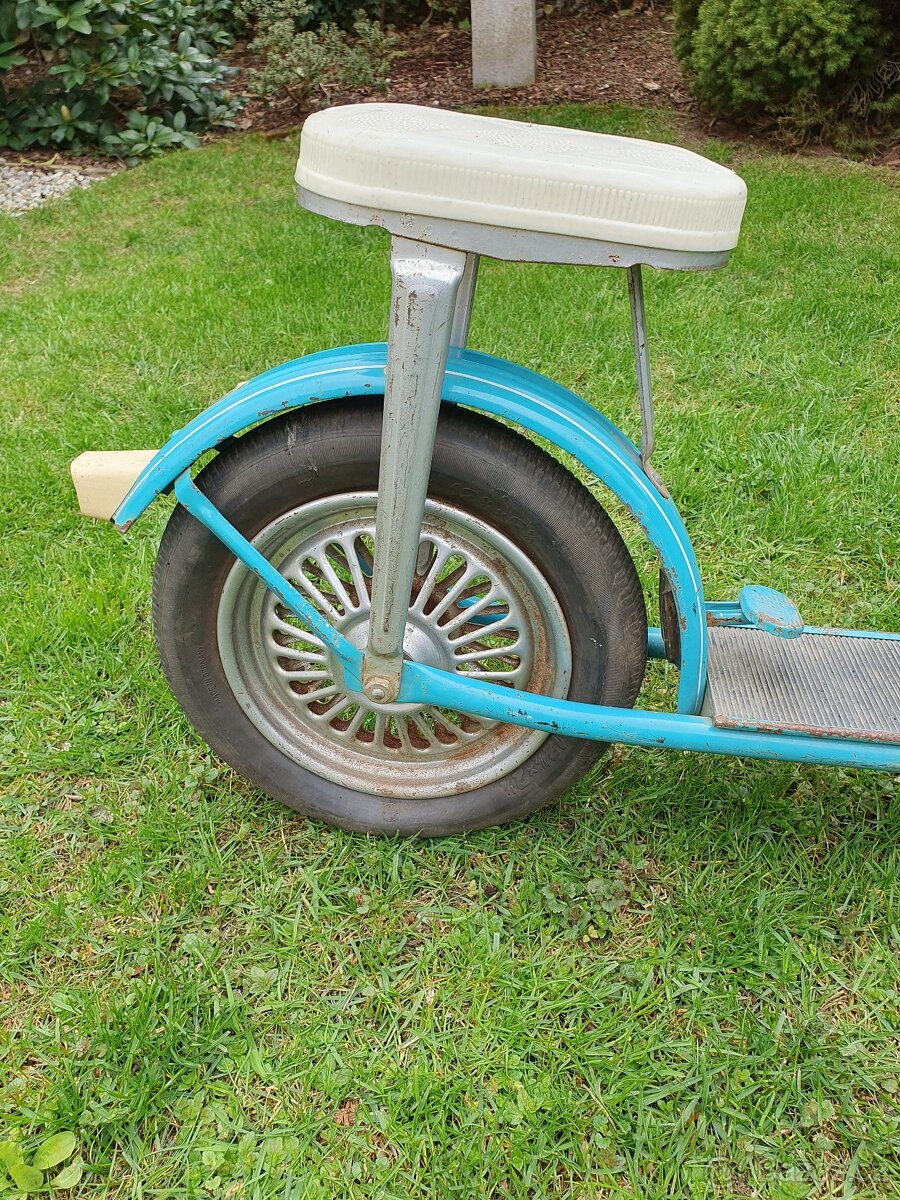 Retro koloběžka
