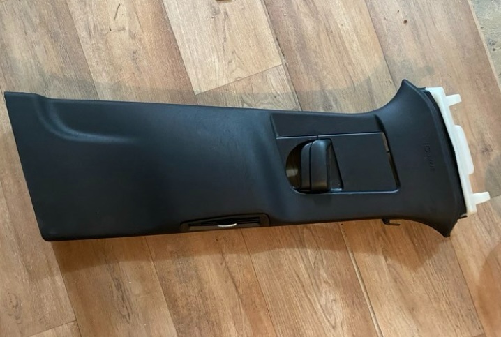 Volvo V60/V60CC/S60 Original Sloupek spolujezdec