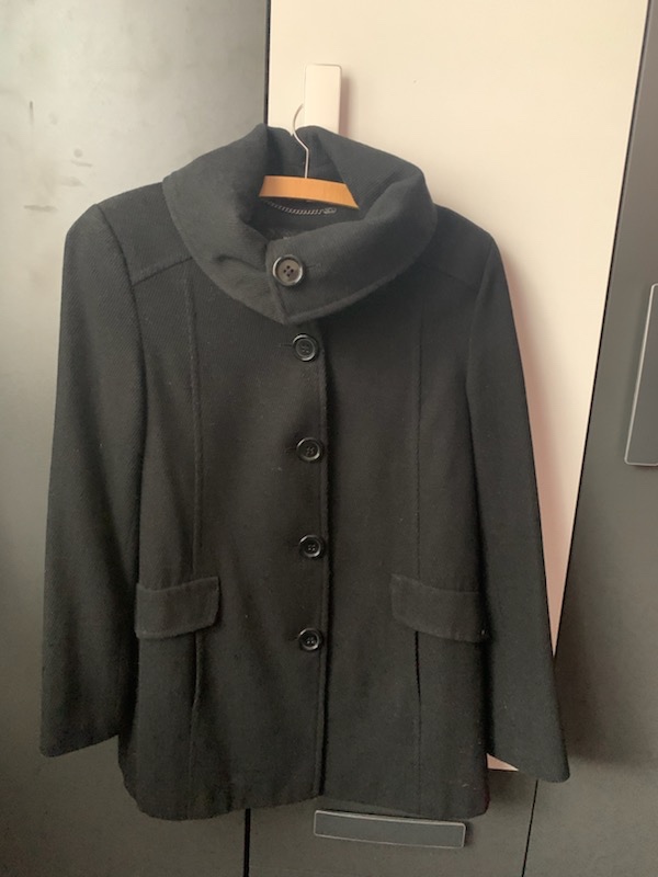 DÁMSKÝ JARNÍ VLNĚNÝ ČERNÝ KABÁTEK,zn: H & M,VEL.40/42