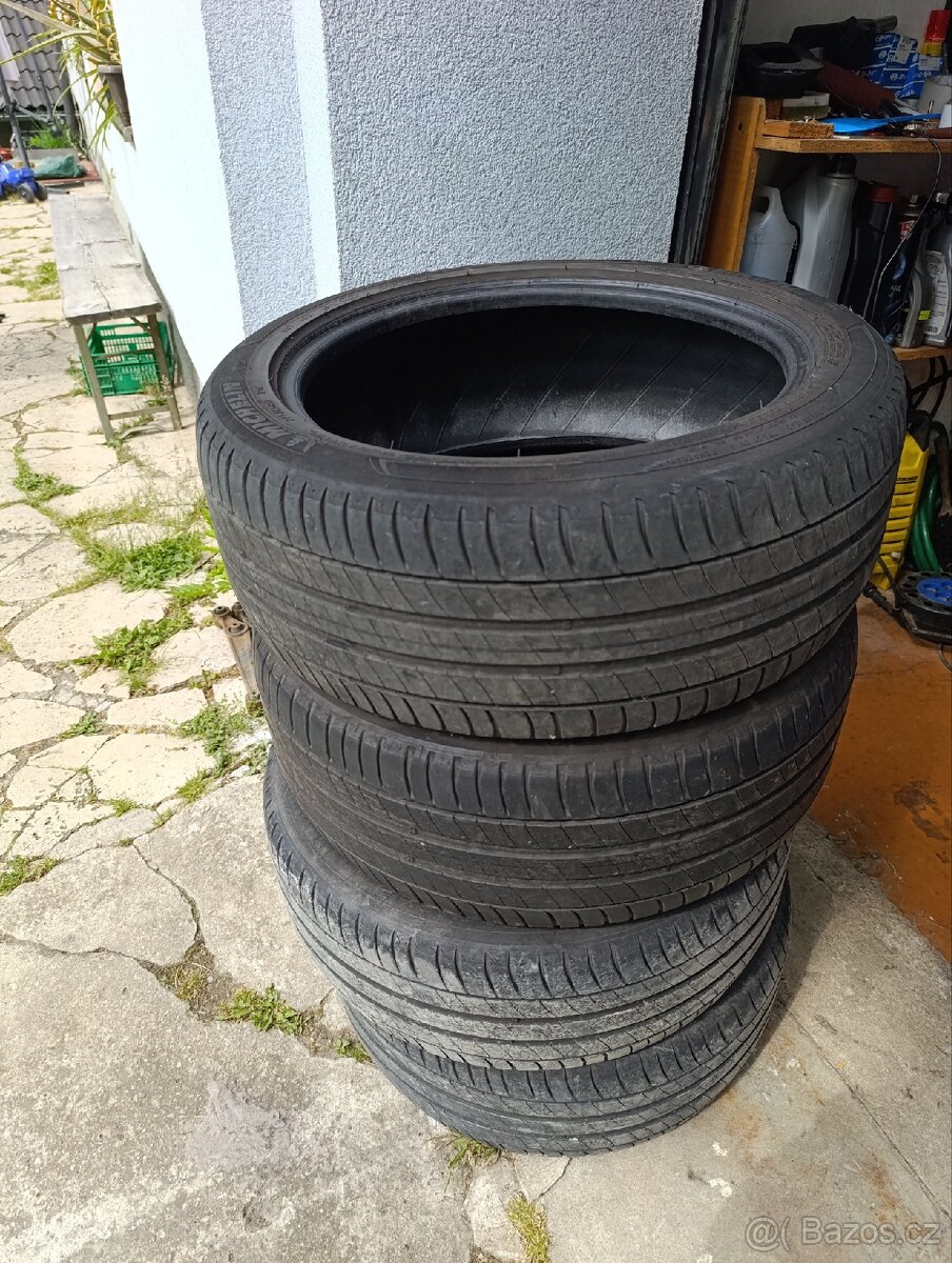 Michelin 225/45 R17
