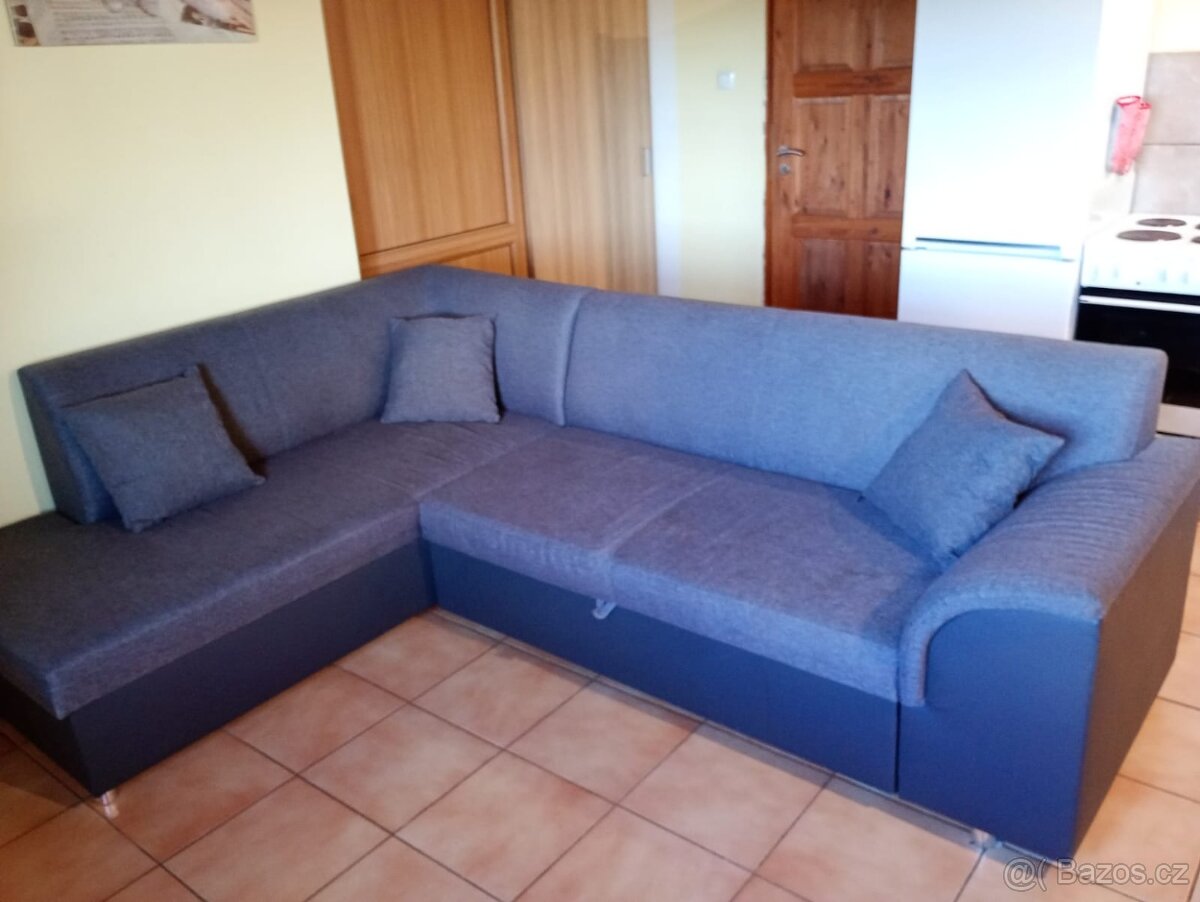 Rozkládací sedací souprava s úložným prostorem