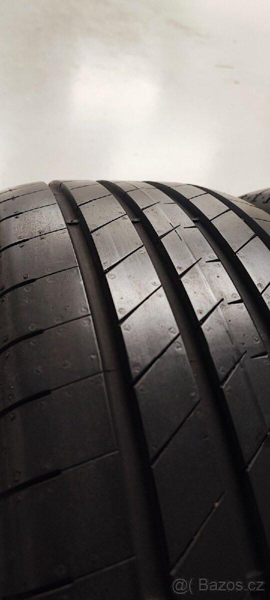 1ks 235/45/18 Goodyear Asymmetric 6, 4823, 7.3mm.